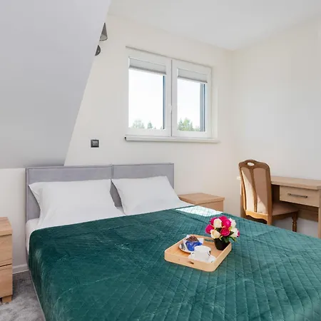 Na Zlotej Z Ogrodkiem, Tarasem I Parkingiem By Renters 3*